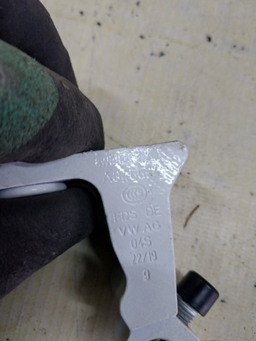 8W0831404A VAG Петля двери передней правой купить в Каменское