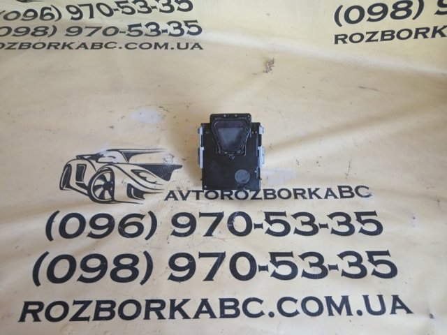 8W6907217B Камера системы обеспечения видимости купить Харьков
