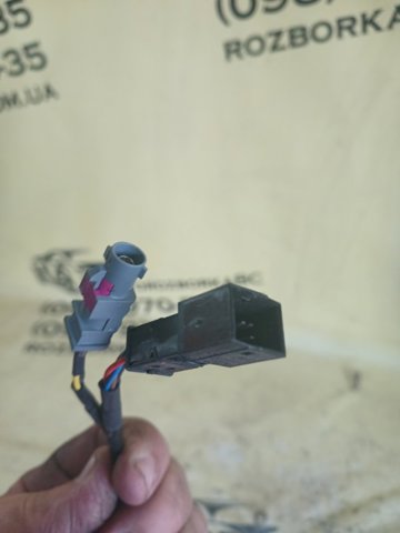 Камера системы обеспечения видимости 8W8827566D VAG