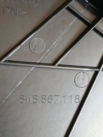 8W8867104BWFA VAG Обшивка (облицовка) внутренняя двери передней правой купить в Николаев