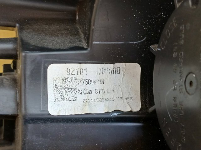 HYUNDAI 92101DW000 Левая фара в наличии Черновцы