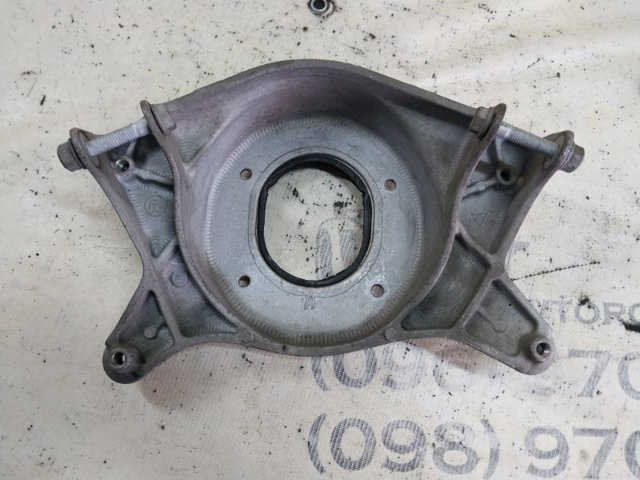Опора переднего левого амортизатора  95B412383 VAG
