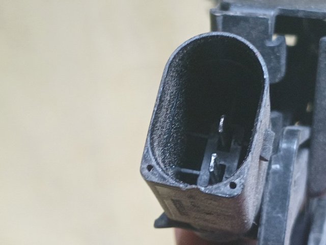 95B823509A VAG Замок капота купить в Черкассы