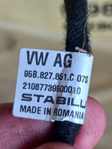 Амортизатор двери багажника 95B827851C VAG