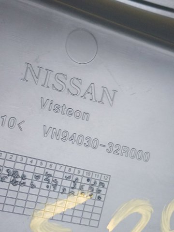 Облицовка рычага переключения передач АКПП 969415HK2A NISSAN
