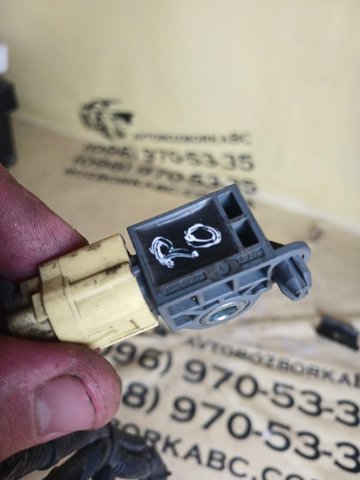 Датчик Айрбег передний 985813SG0A NISSAN