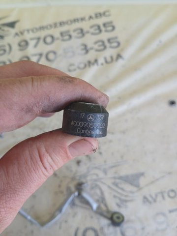 Датчик детонации A0009050902 MERCEDES