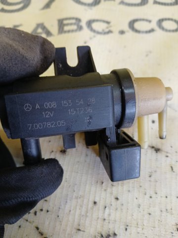 Клапан соленоид регулирования заслонки EGR A0081535428 MERCEDES