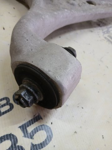 Передний нижний рычаг A1663300207 MERCEDES