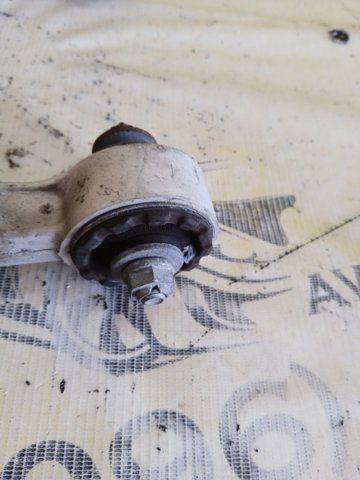 MERCEDES A1663301707 Рычаг передней подвески верхний левый в наличии Кривой Рог