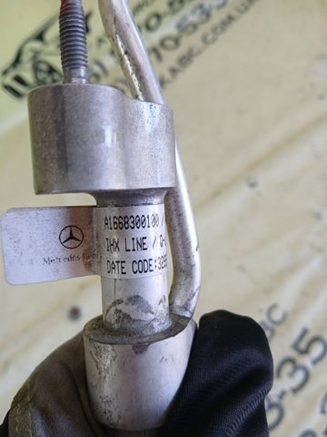 Шланг кондиционера, от радиатора к испарителю A1668300100 MERCEDES