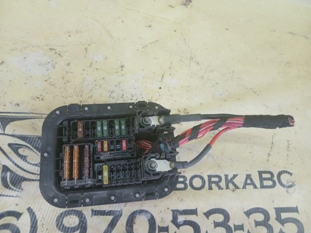 Блок реле и предохранителей A2225403150 MERCEDES