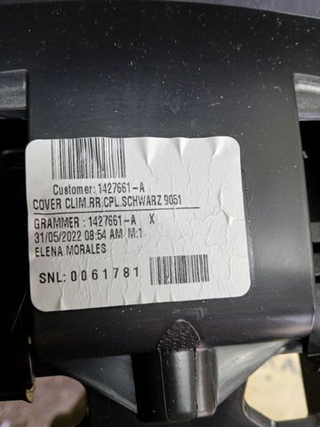 Накладка декоративная центральной консоли A2476803001 MERCEDES