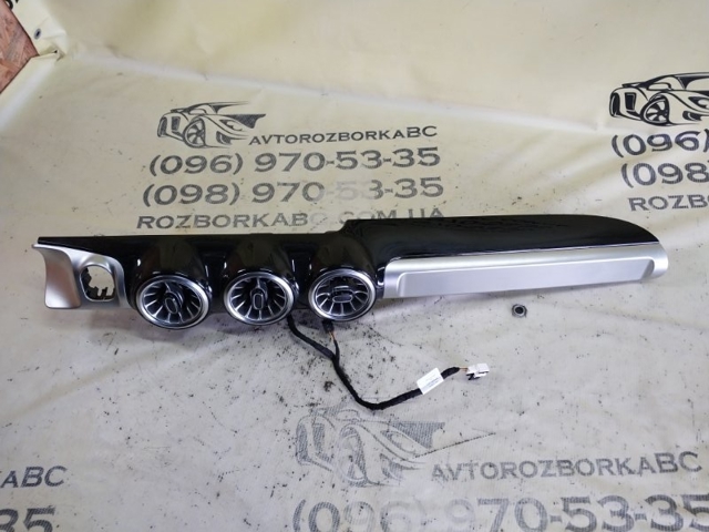 A2476805902 MERCEDES Молдинг (накладка) приборной панели "торпедо" правый купить в Днепр