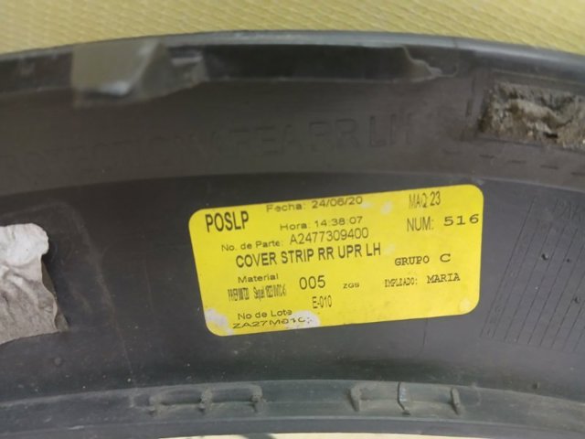 Накладка двери задней левой A2477309400 MERCEDES