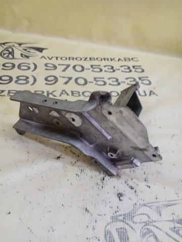 MERCEDES A2536210600 Кронштейн передней панели правый в наличии Киев