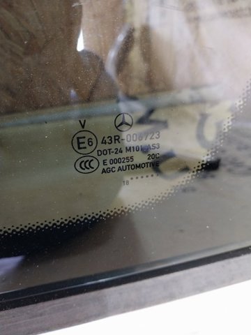 A2536703800 MERCEDES Стекло кузова (багажного отсека) правое купить в Хмельницкий