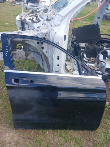 Пассажирская передняя дверь A2537200405 MERCEDES