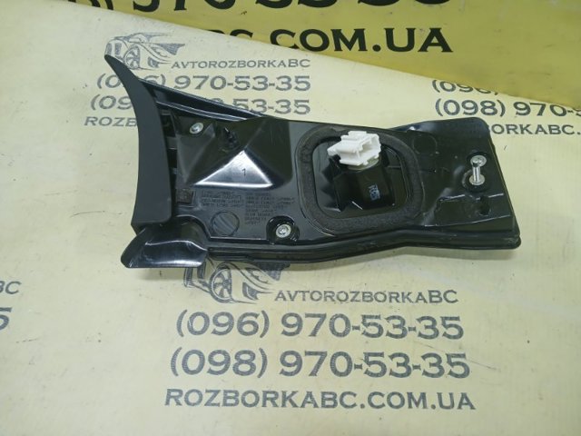 Фонарь задний правый, внутренний KB8A513F0 MAZDA