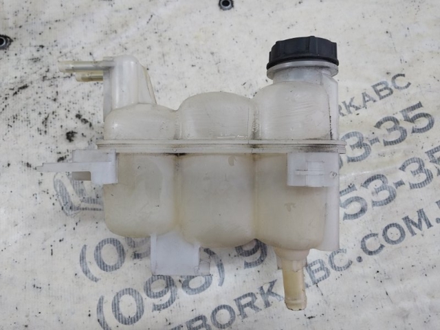  Расширительный бачок L1MZ8A080B FORD