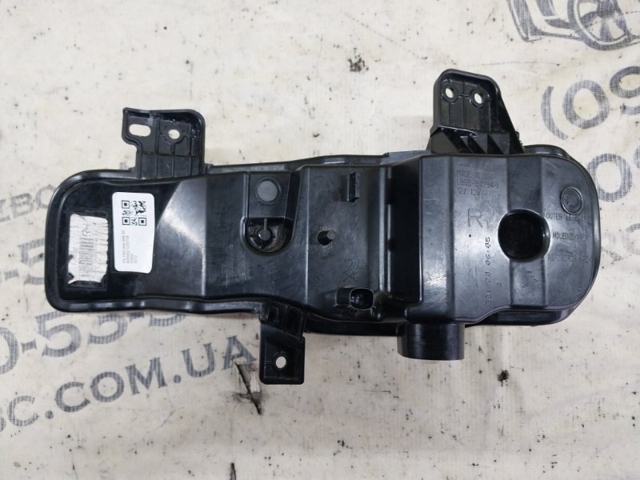 LB5Z15200E Фара противотуманная правая купить Ужгород