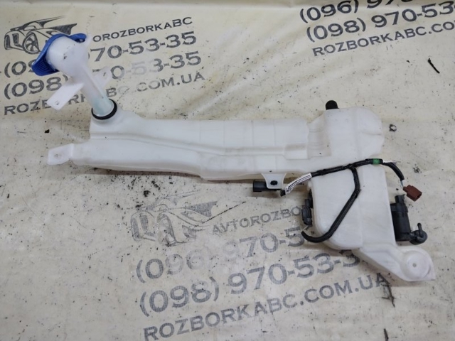 FORD LB5Z17618G Бачок омывателя стекла в наличии Украина