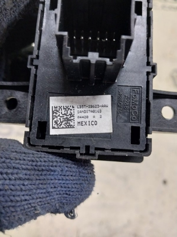 LB5Z2B623AA FORD Клавиша электромеханического стояночного тормоза купить в Черкассы