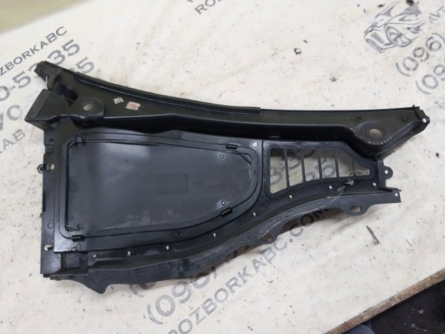 LB5Z78022A69BA Решетка дворников левая купить Ужгород