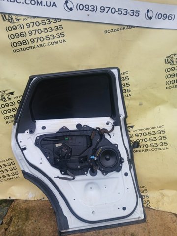 LAND ROVER LR028557 Дверь задняя левая в наличии Киев