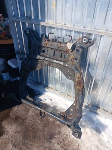 LR072058 LAND ROVER Подрамник передний купить в Николаев