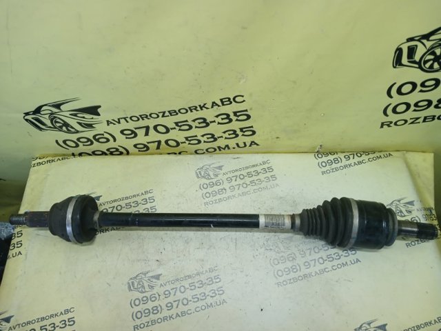 Полуось задняя, правая LR078570 LAND ROVER