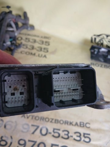 LAND ROVER LR081400 в наличии Тернополь