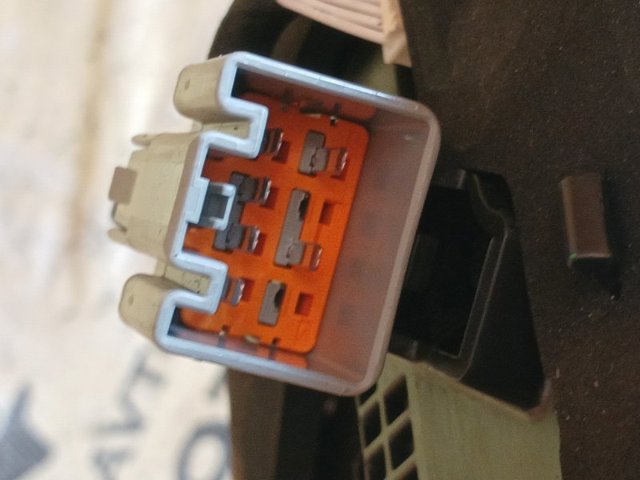Фонари задние LR106836 LAND ROVER