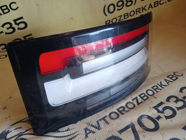 LAND ROVER LR106836 Фонарь задний правый в наличии Винница