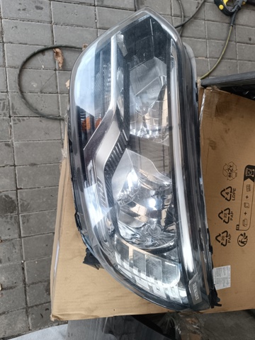 RENAULT 260600331R Левая фара в наличии Днепр