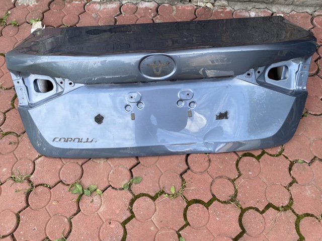 6440102F20 TOYOTA Крышка багажника купить в Ирпень