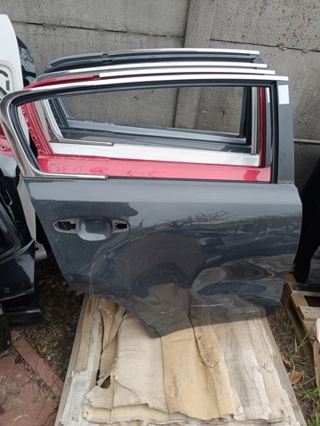 Дверь задняя, правая 77004D9000 HYUNDAI