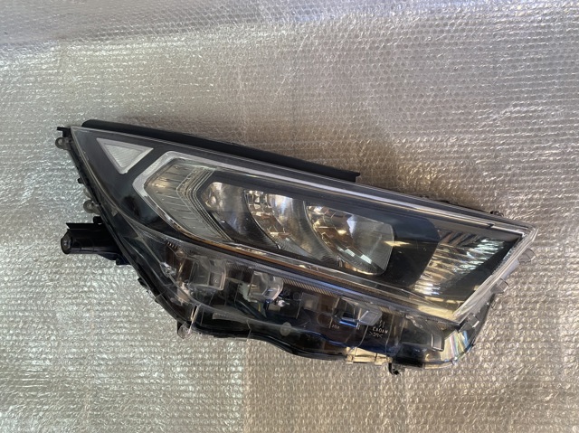 Фара правая 8114542842 TOYOTA