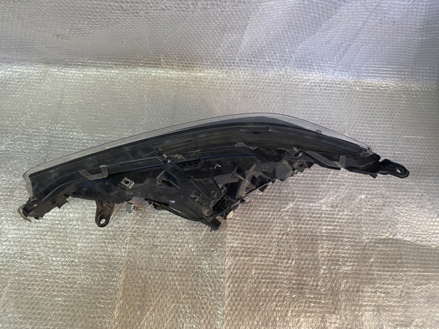 TOYOTA 8114542842 Фара правая в наличии Ирпень