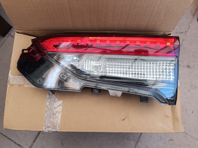 Фара задняя правая внутренняя 8158142151 TOYOTA