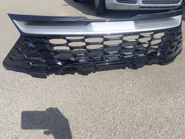 86350R2040CAD Решетка радиатора купить Полтава