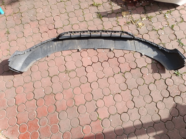 Спойлер переднего бампера 8U0807061 VAG