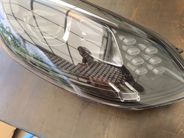 92102F1500 HYUNDAI Правая фара купить в Днепр