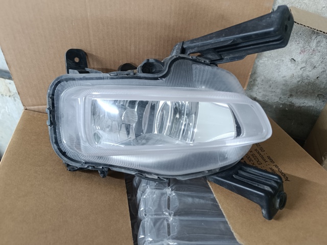 Фара противотуманная, левая 92201J7000 HYUNDAI