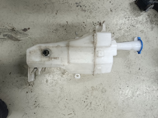 Водяной бачок омывателя стекла 98610J7000 HYUNDAI