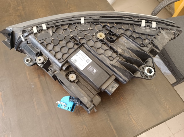 A2979068302 MERCEDES Левая фара купить в Харьков
