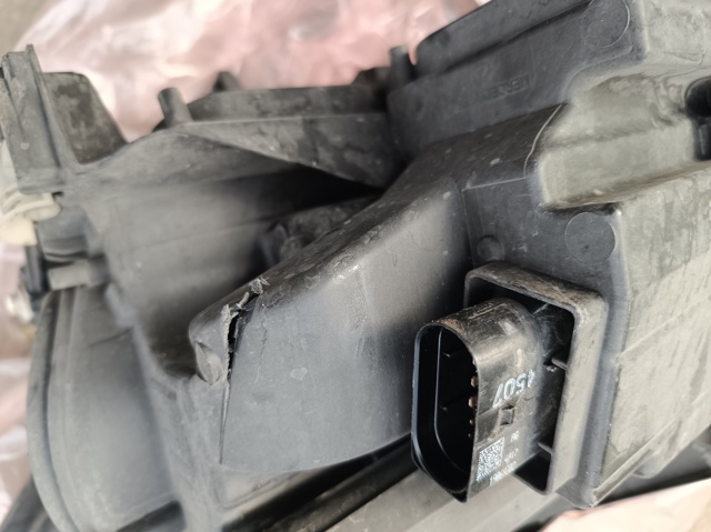MERCEDES 4479061901 Правая фара в наличии Ужгород
