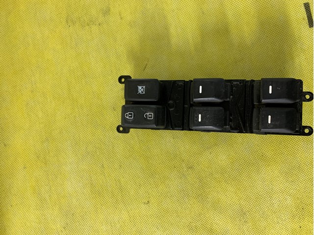 Кнопки переднего левого стекло подъёмника 93571A7000 HYUNDAI