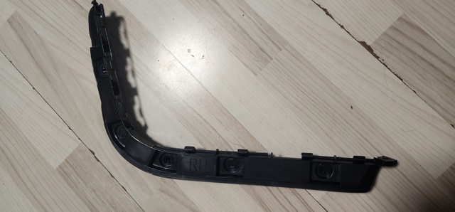 Кронштейн бампера заднего, внешний правый 108398900I Tesla Model