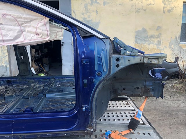 Правый передний лонжерон 1EA803110 VAG